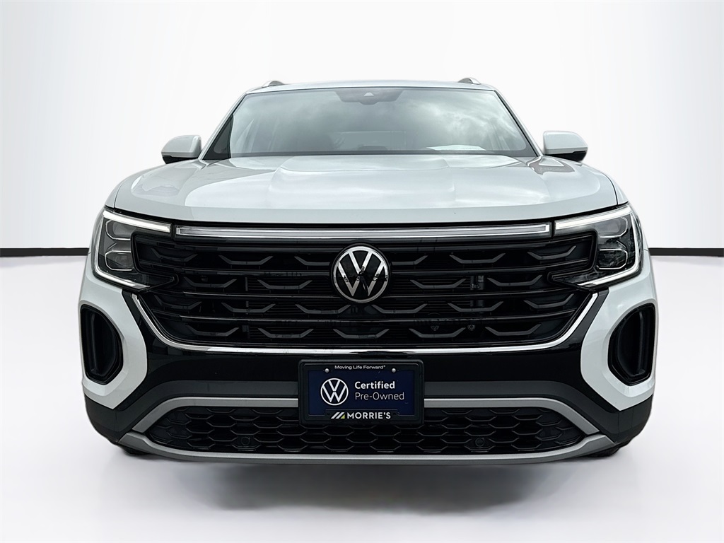 2024 Volkswagen Atlas Cross Sport SE photo 2