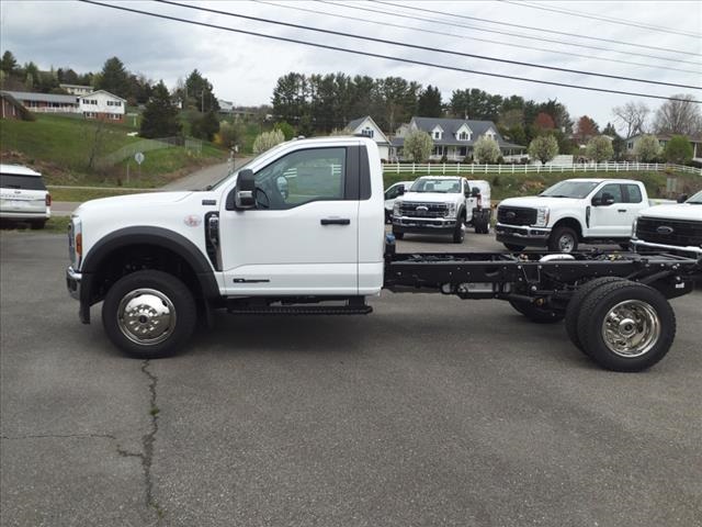2025 Ford F-550 XL photo 2