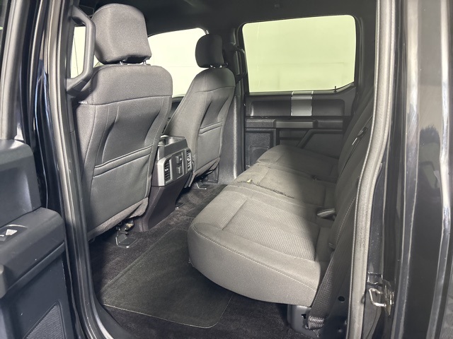 2016 Ford F-150 XLT photo 14