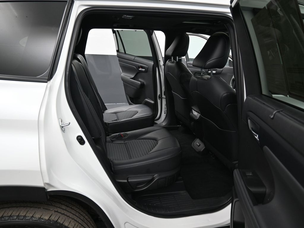 2022 Toyota Highlander XSE photo 30