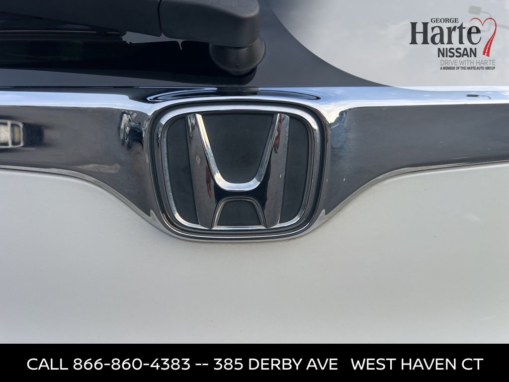 2017 Honda CR-V Touring photo 23