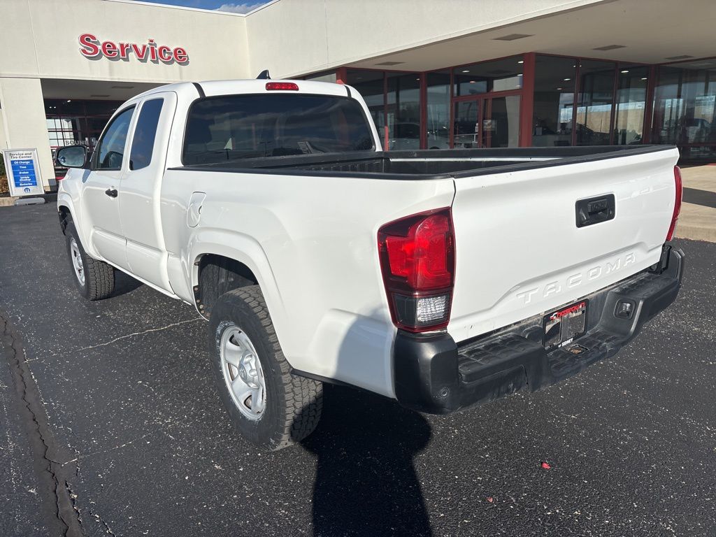 2019 Toyota Tacoma SR Access Cab photo 3