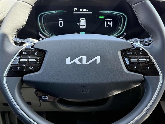 2025 Kia Niro SX photo 6