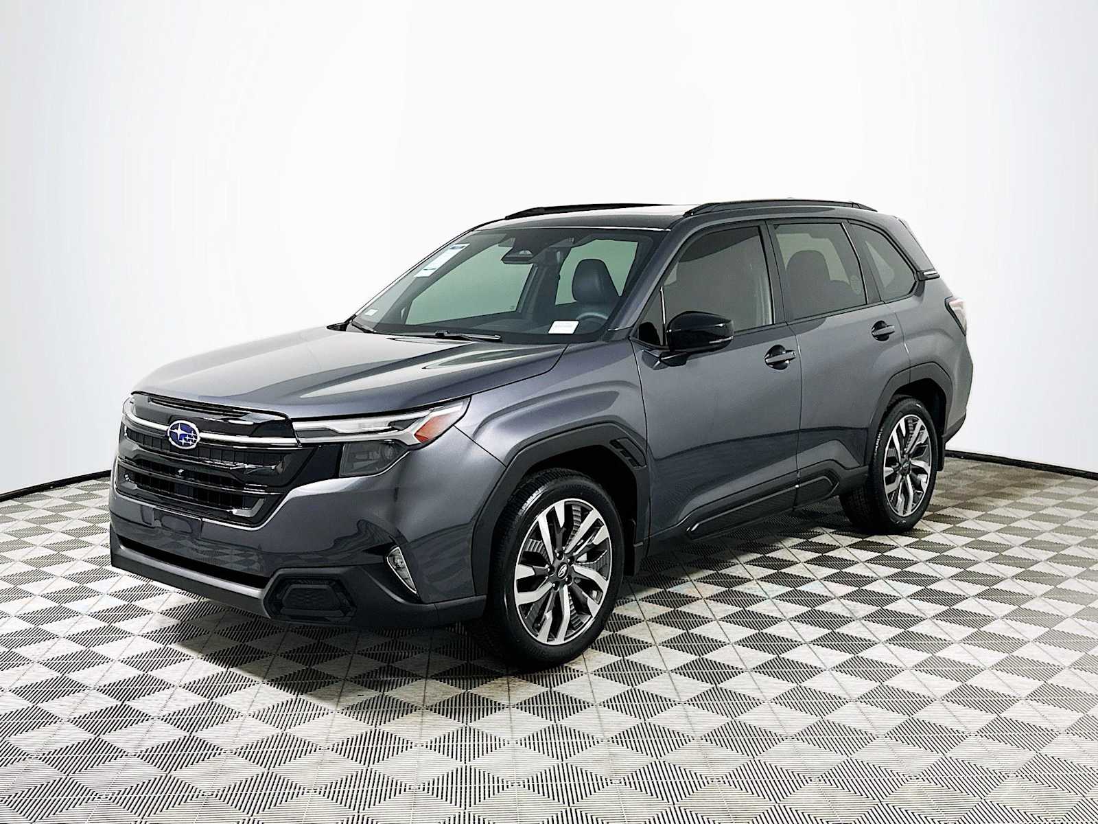 2025 Subaru Forester Touring photo 3