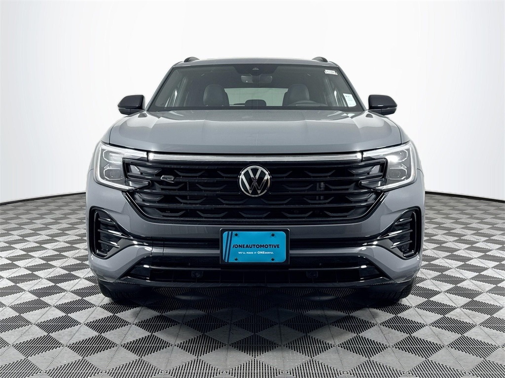 2025 Volkswagen Atlas Cross Sport SEL R-Line photo 2
