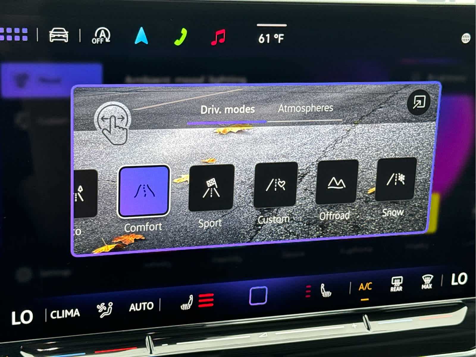 2025 Volkswagen Tiguan SE photo 38