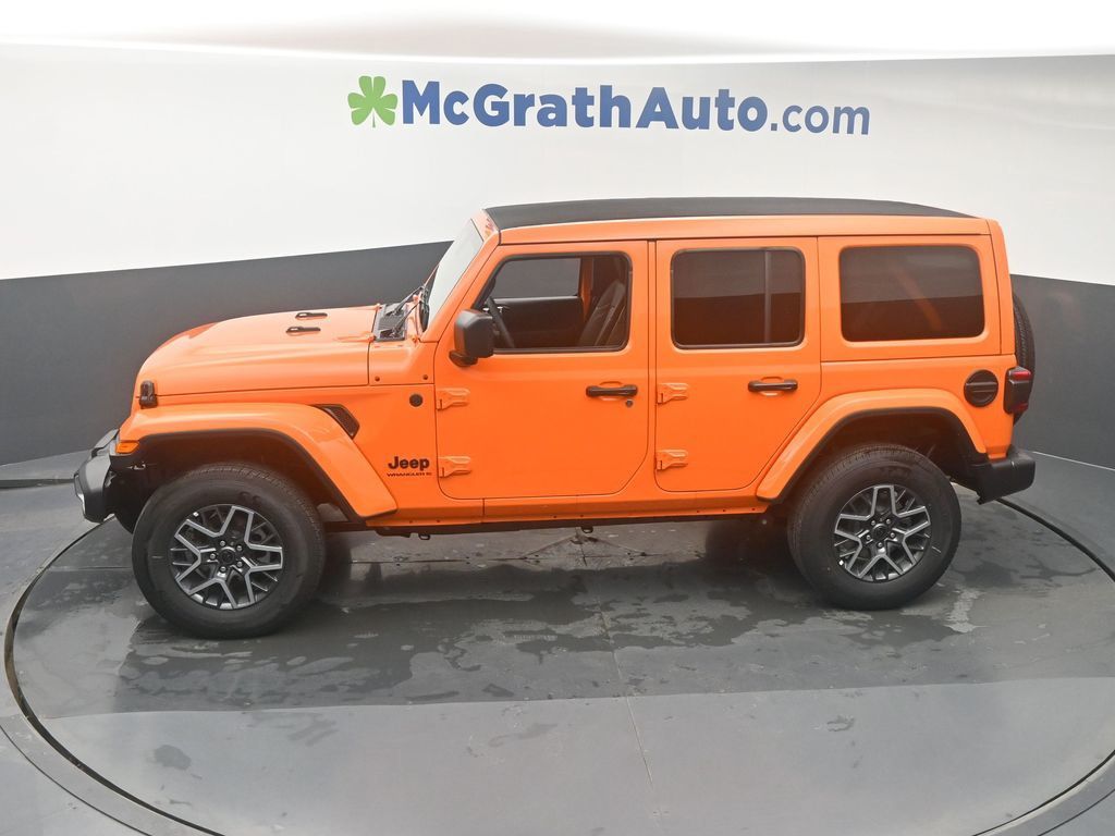 2025 Jeep Wrangler Sahara photo 16