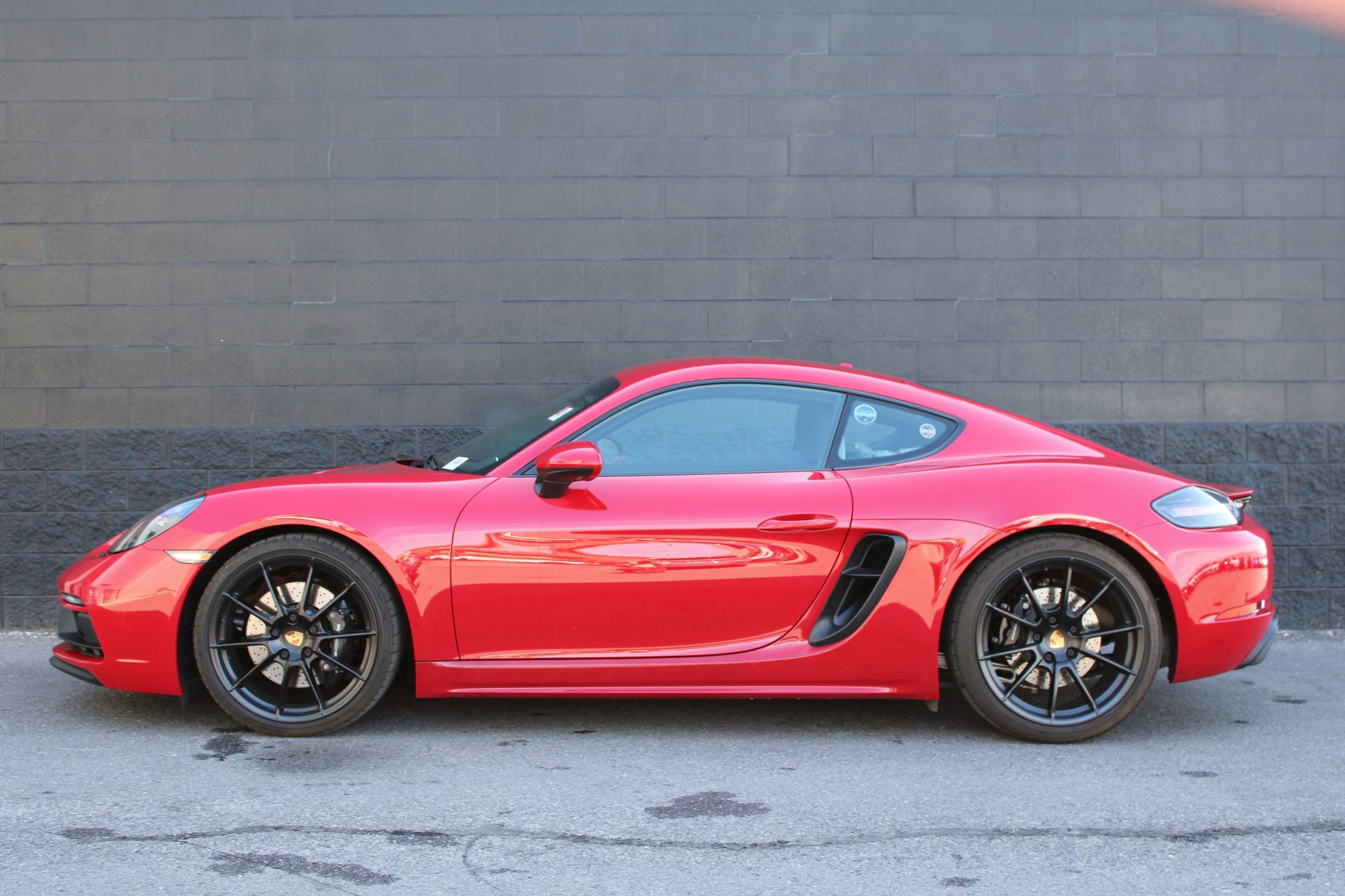 2023 Porsche Cayman GTS 4.0 photo 2
