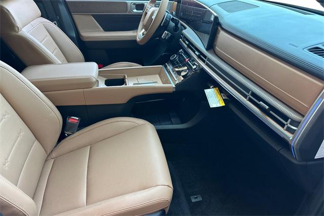 2025 Hyundai Santa Fe Limited photo 9