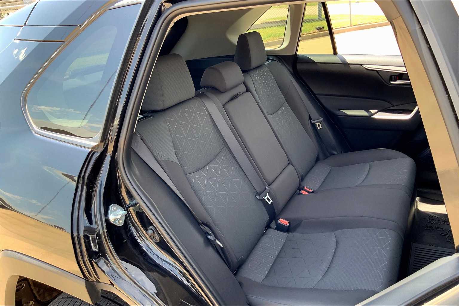 2024 Toyota RAV4 Hybrid photo 15