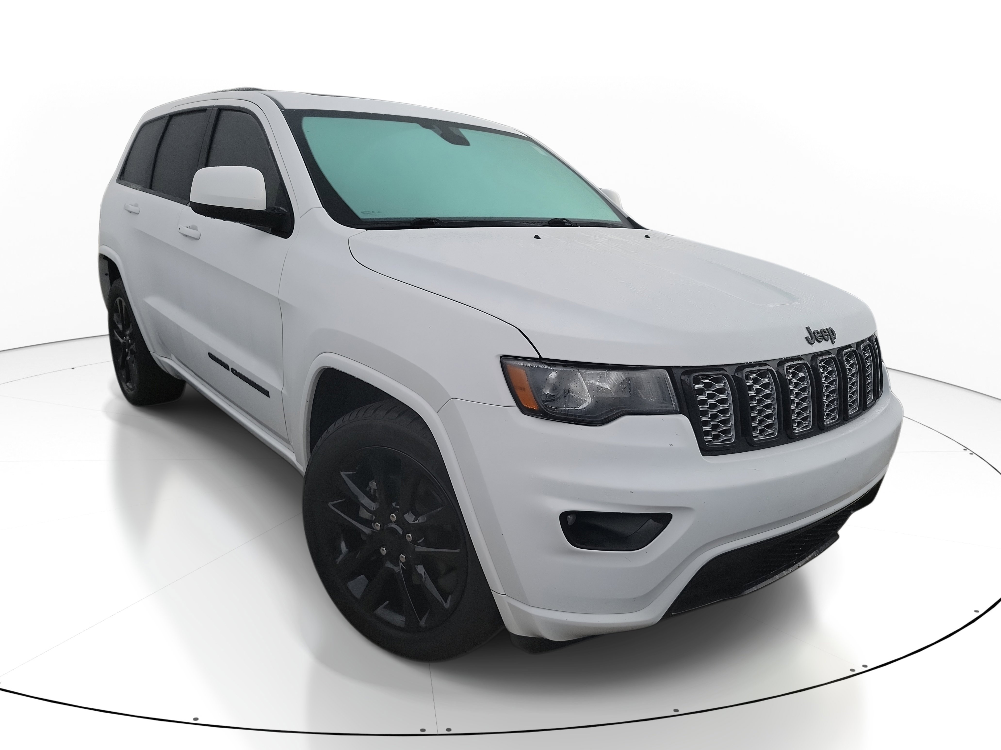 2018 Jeep Grand Cherokee Altitude's photo
