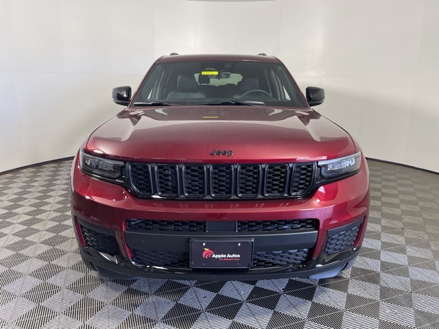 2025 Jeep Grand Cherokee L photo 2