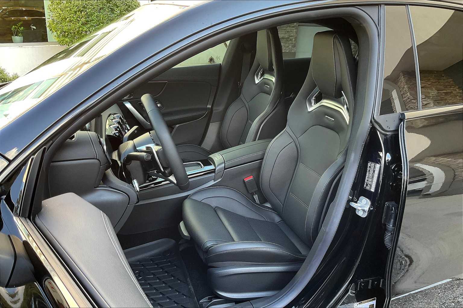 2025 Mercedes Benz CLA AMG 35 4MATIC photo 11