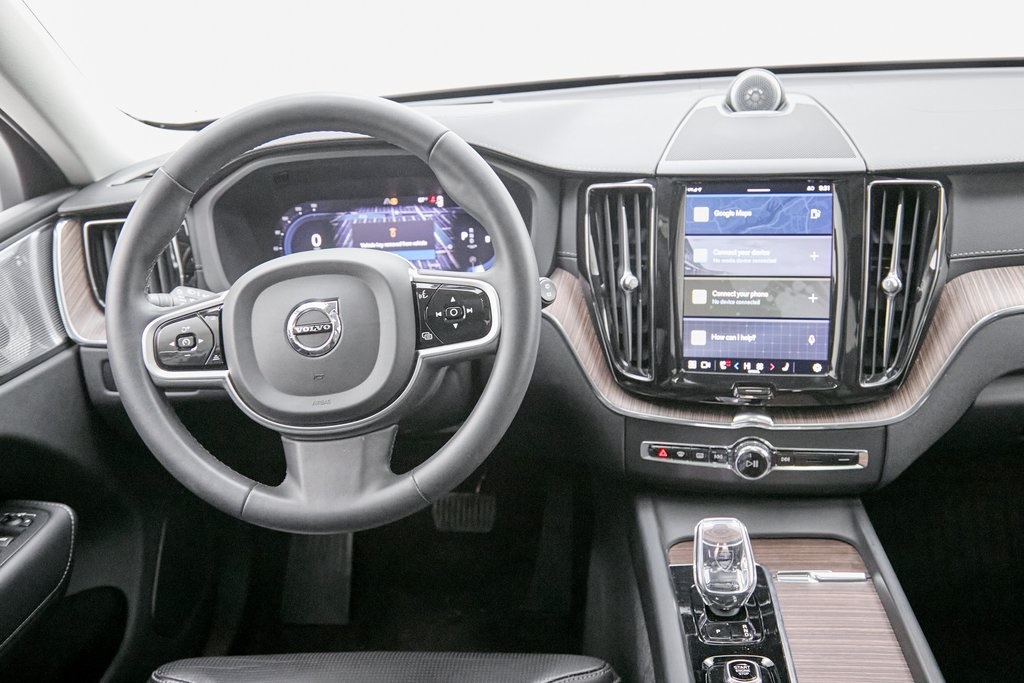 2023 VOLVO XC60 - Image 26