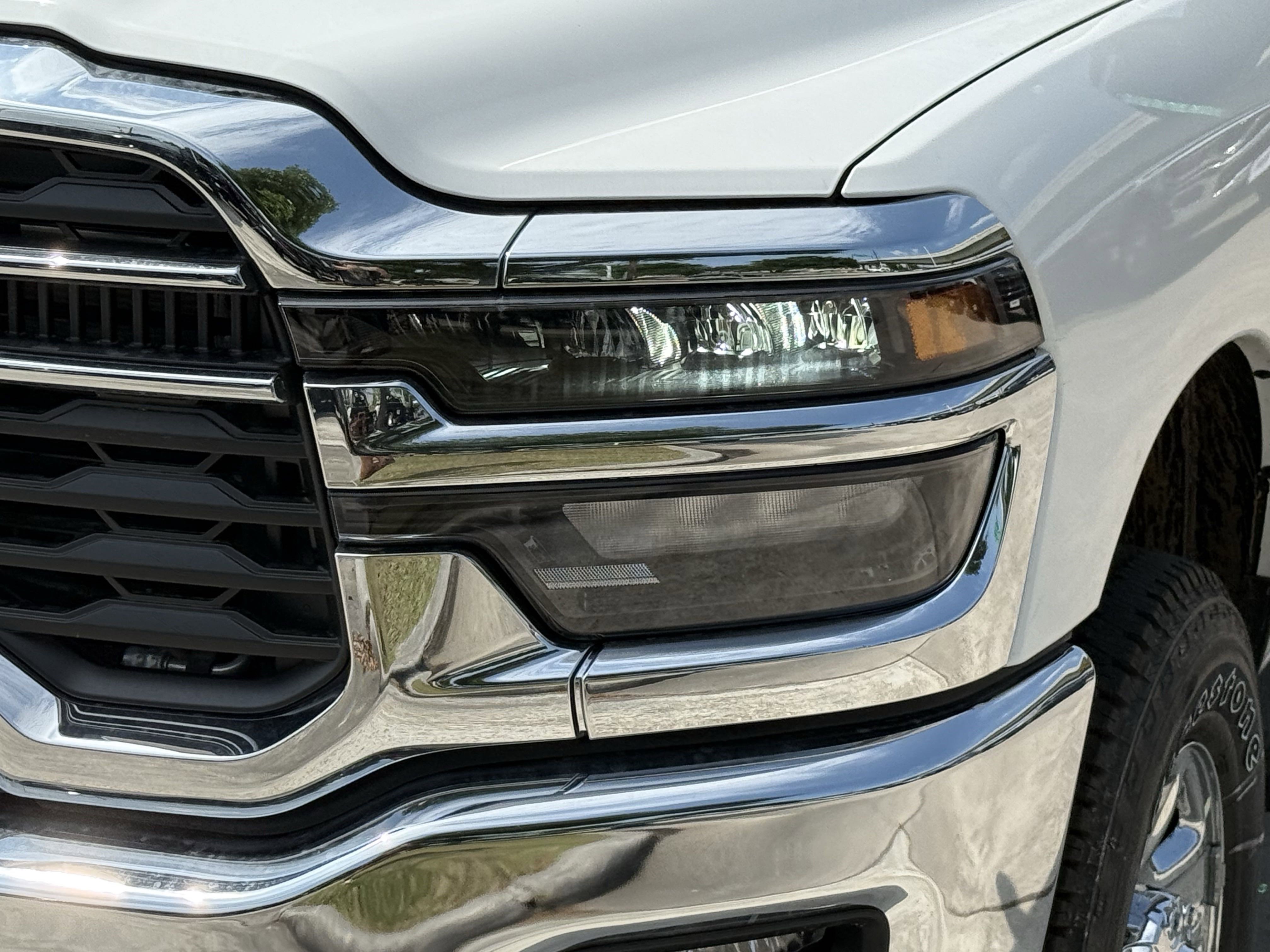 2025 Ram 2500 Tradesman photo 4