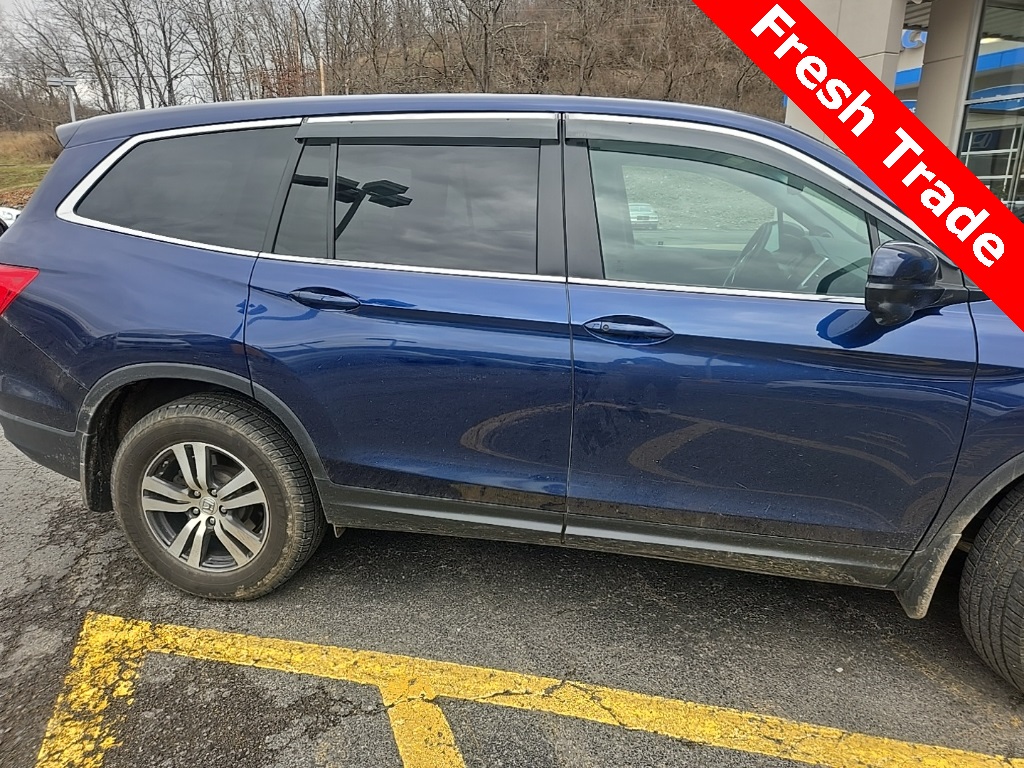 2017 Honda Pilot EX-L photo 2