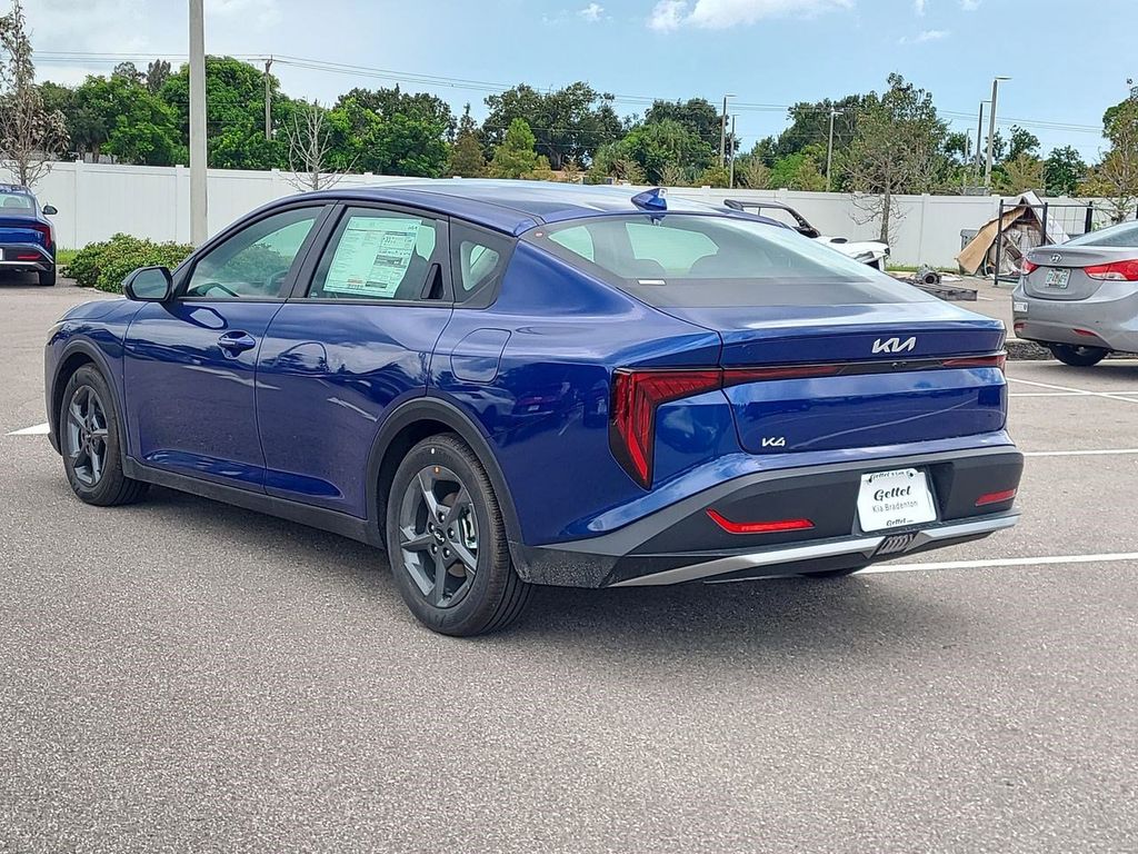 2025 Kia K4 LXS photo 7