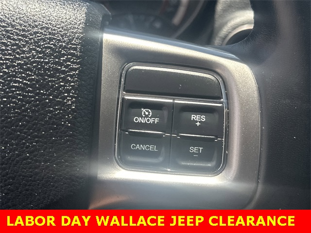 2020 Dodge Journey Crossroad photo 24