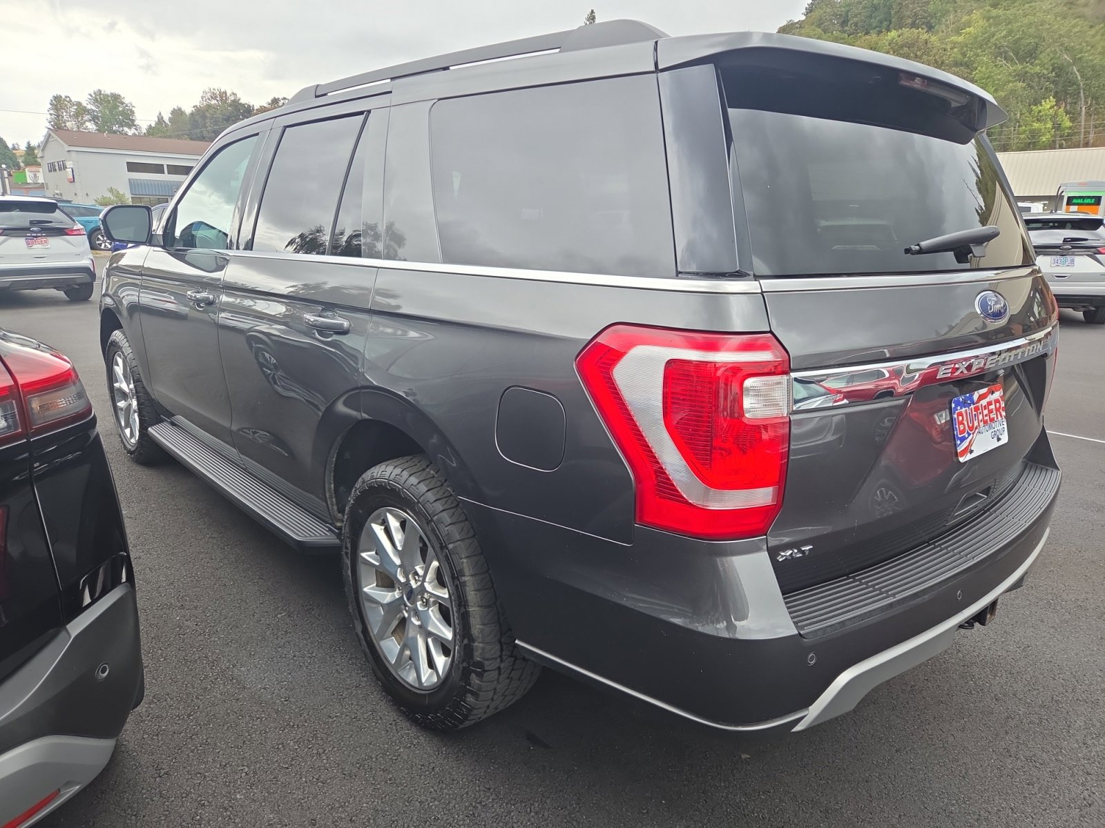 2021 Ford Expedition XLT photo 3