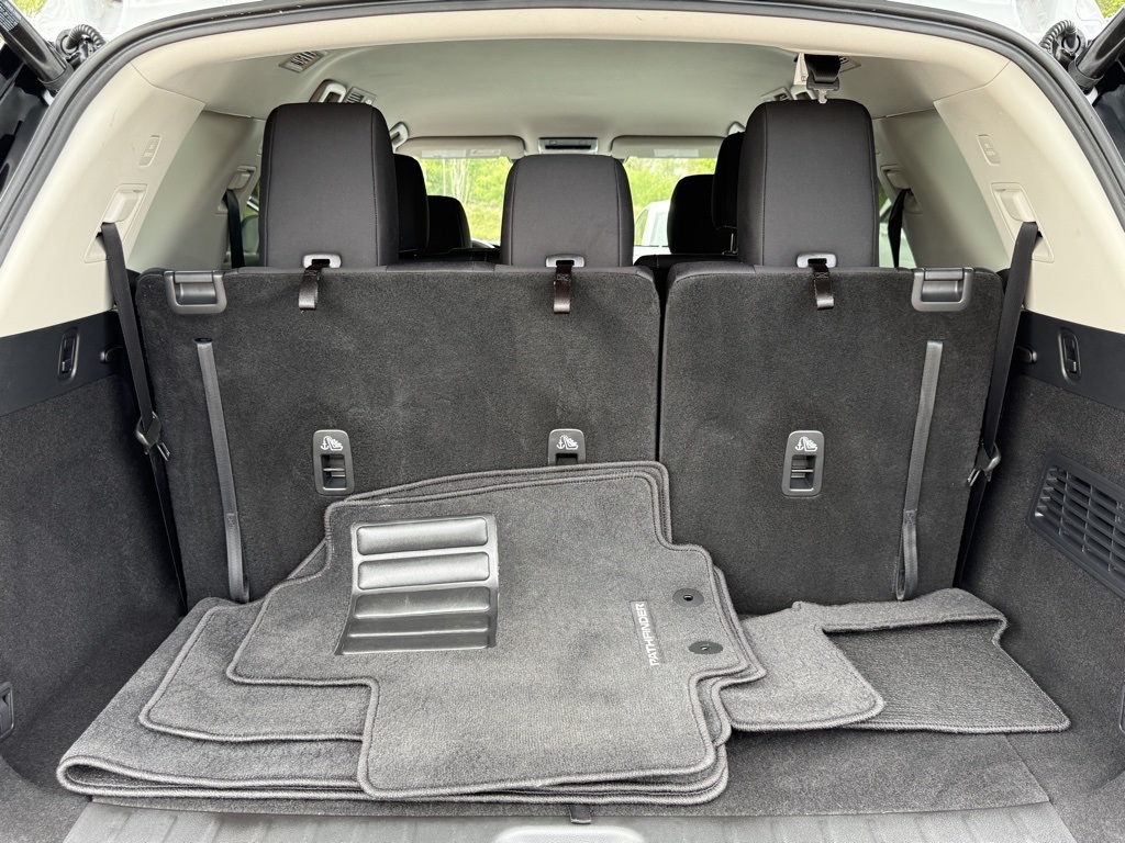 2025 Nissan Pathfinder SV photo 24