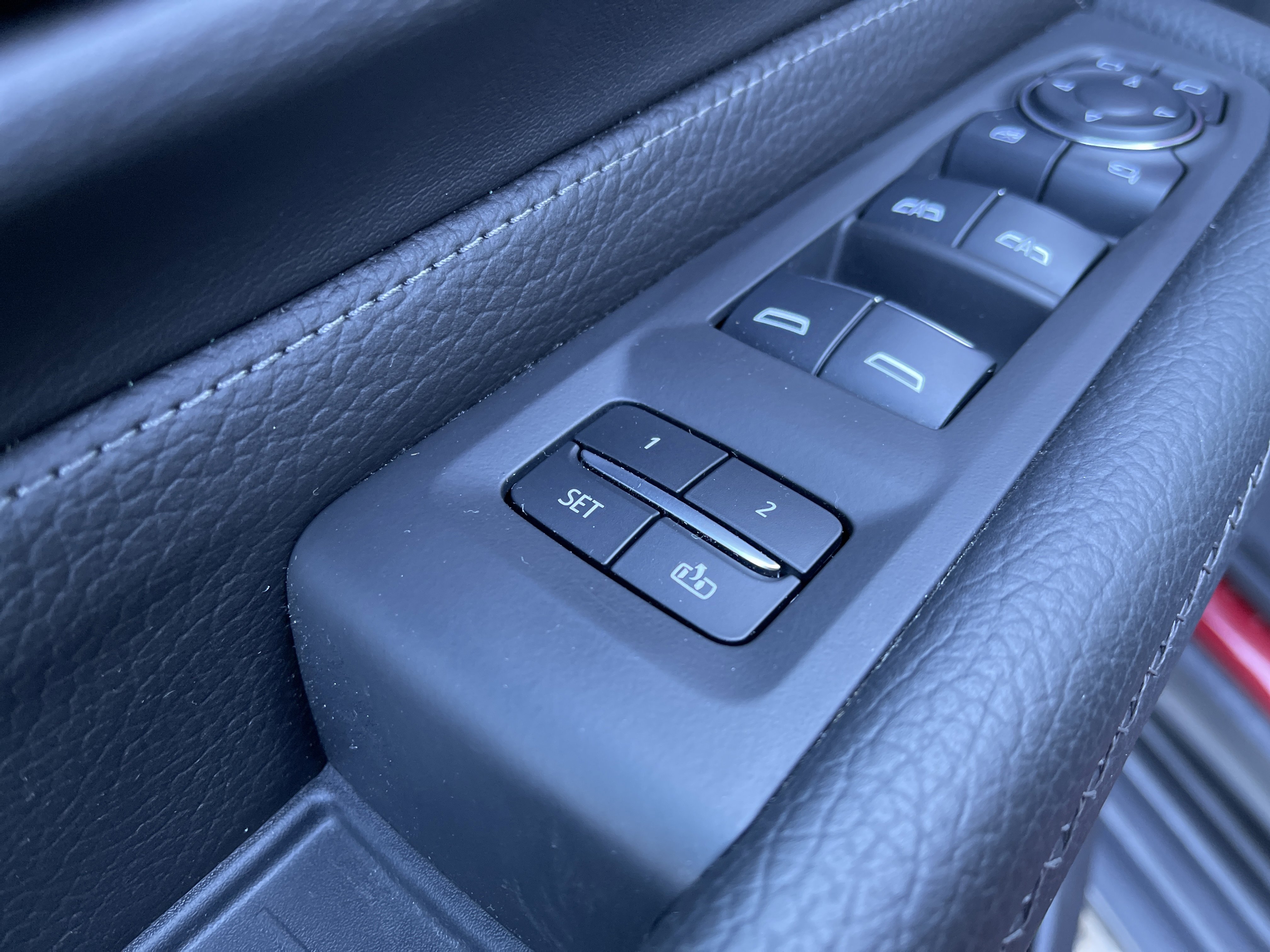 2024 Gmc Yukon Denali photo 3