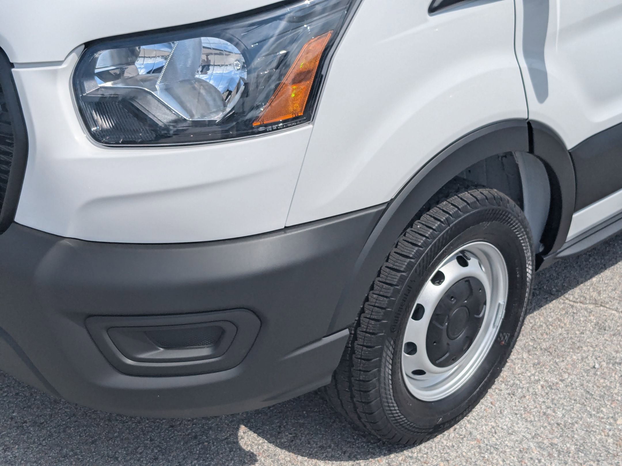 2025 Ford Transit Cargo Van photo 4