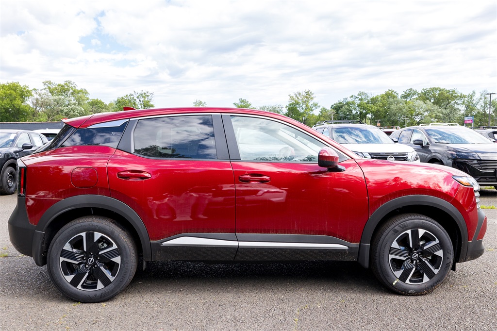 2025 Nissan Kicks SV photo 4