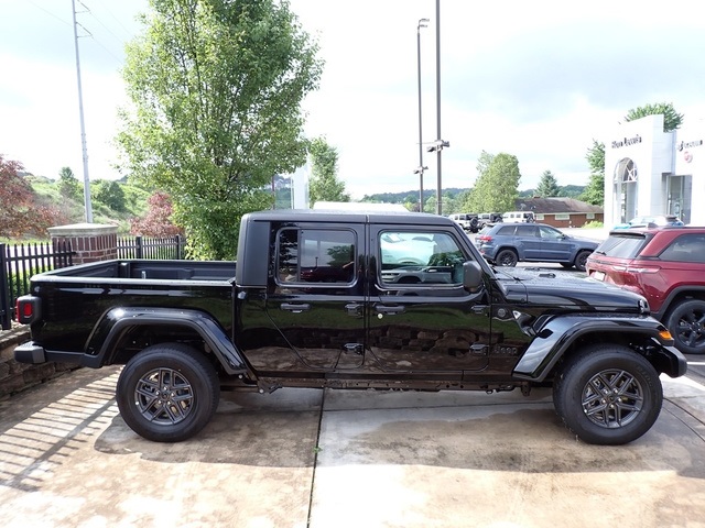 2025 Jeep Gladiator Sport S photo 5