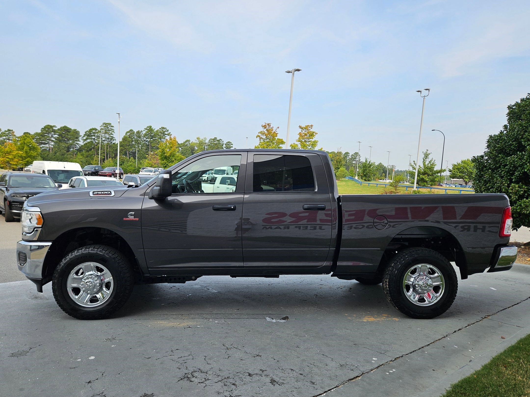 2024 Ram 2500 Tradesman photo 4