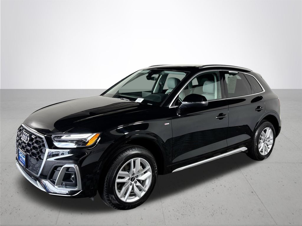2022 Audi Q5 45 S line Premium photo 2