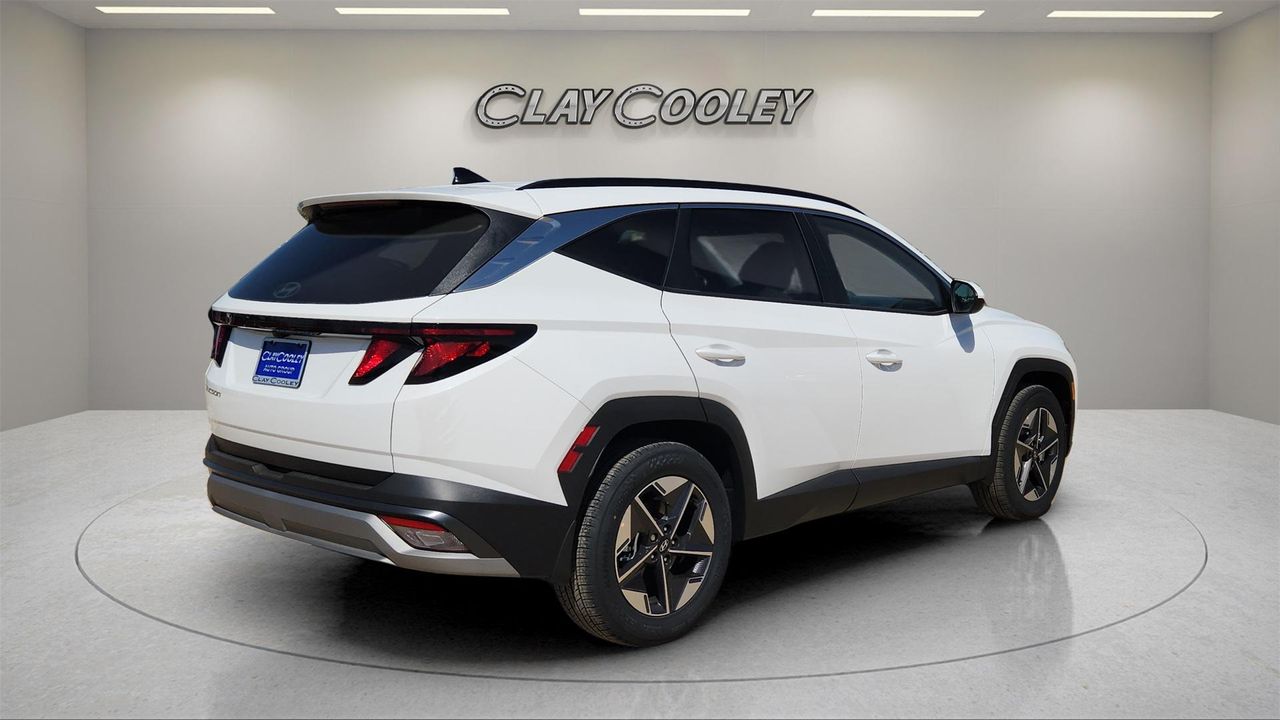 2025 Hyundai Tucson SEL photo 3