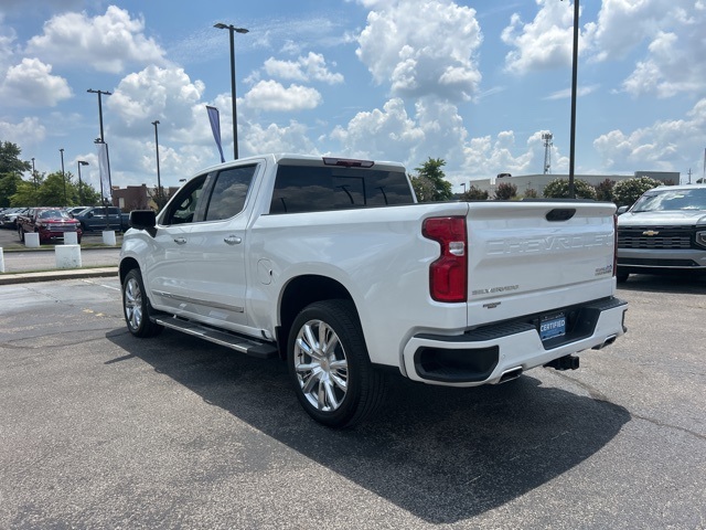 2024 Chevrolet Silverado 1500 High Country photo 4