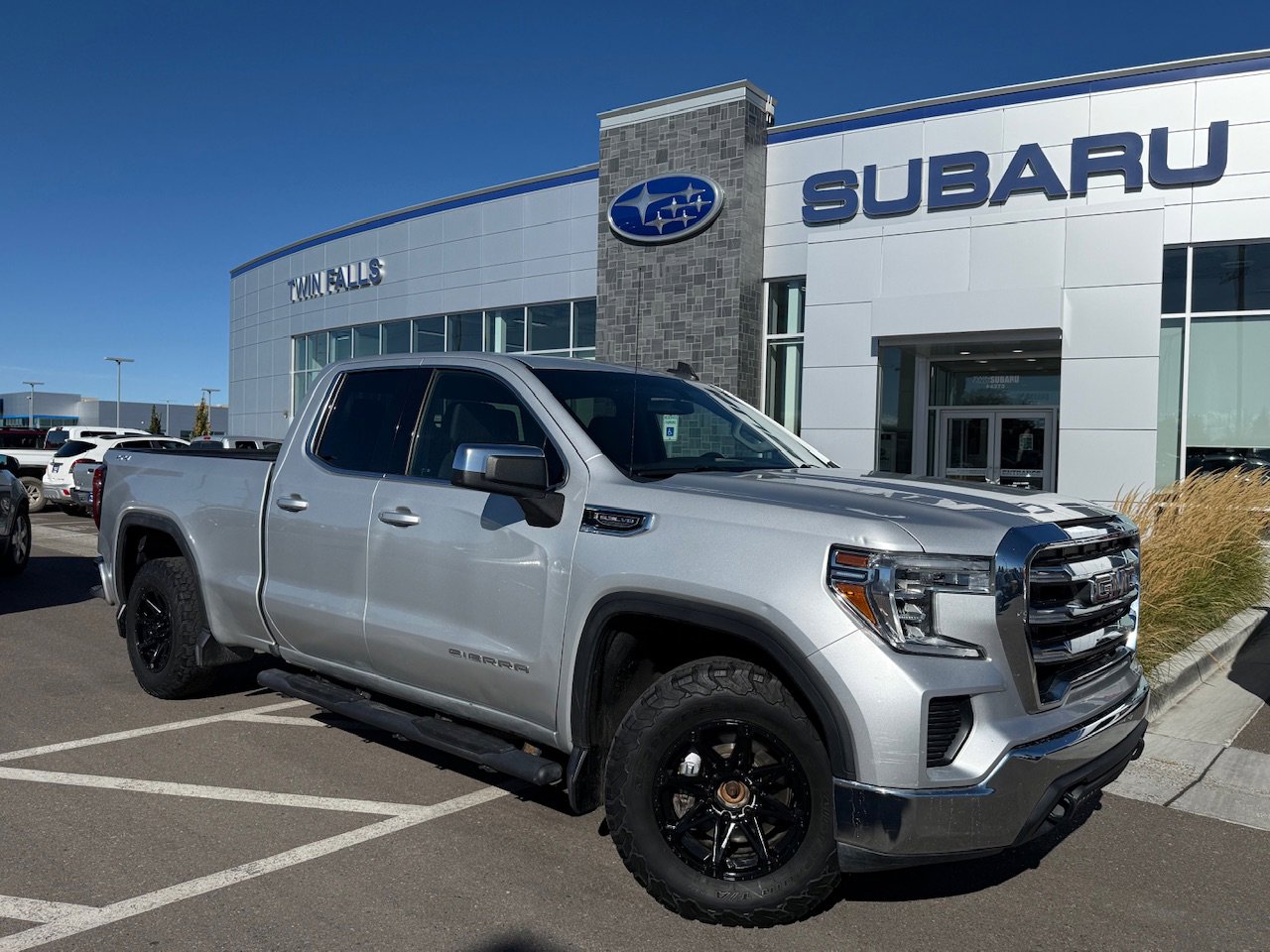 2020 GMC Sierra 1500 SLE's photo
