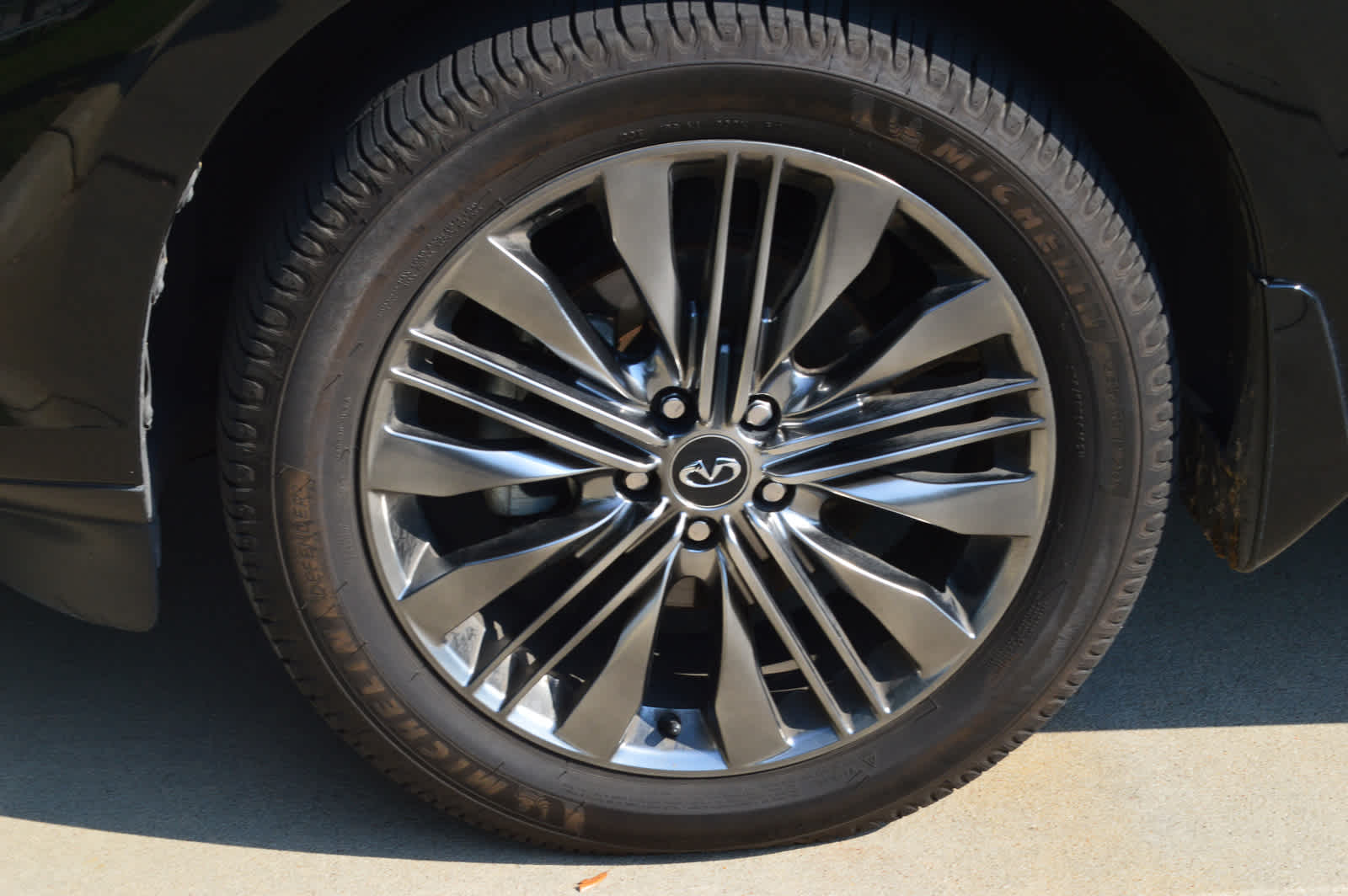 2019 Infiniti QX60 Luxe photo 9