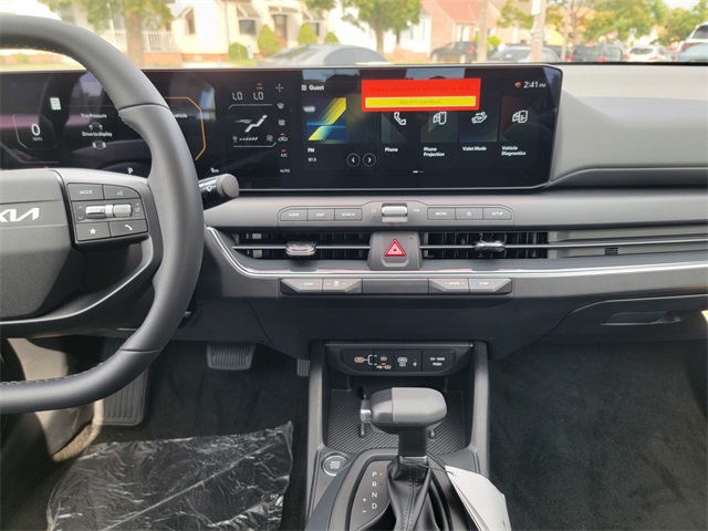 2025 Kia K4 EX photo 17