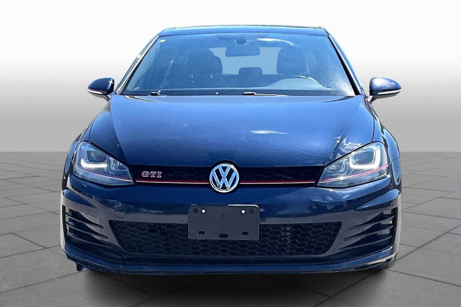 2017 Volkswagen Golf GTI Sport SE Autobahn photo 4