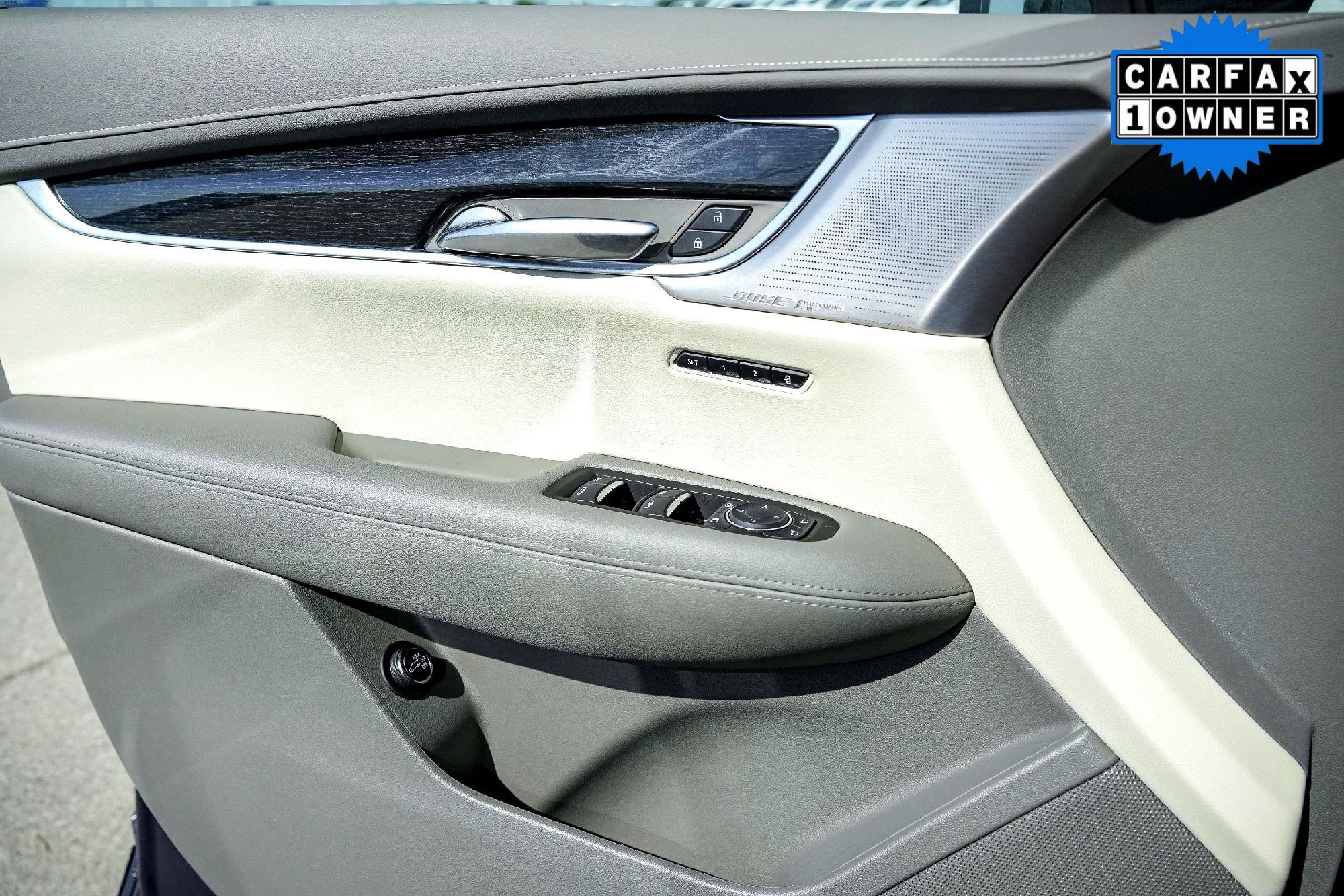 2025 Cadillac XT6 Premium Luxury photo 24