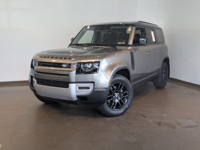 2025 Land Rover Defender S's photo
