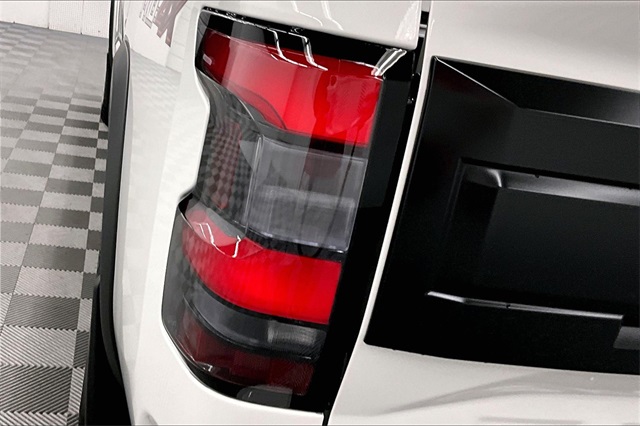 2025 Nissan Frontier PRO-4X photo 16