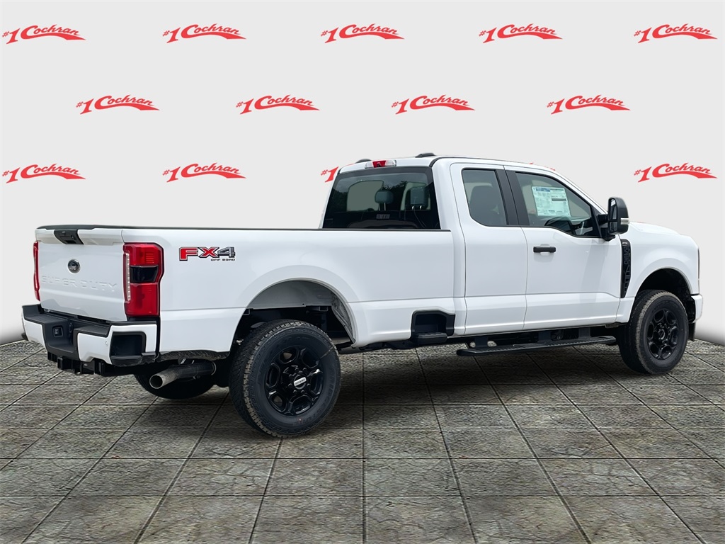 2025 Ford F-350 XL photo 3