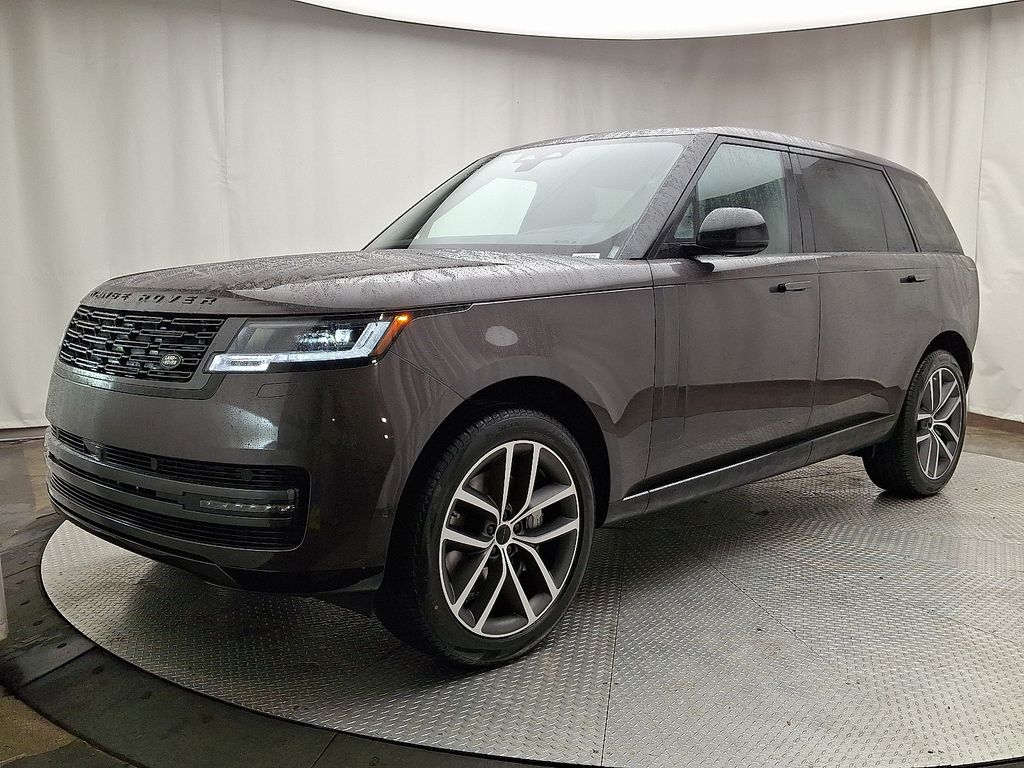 2026 Land Rover Range Rover SE's photo
