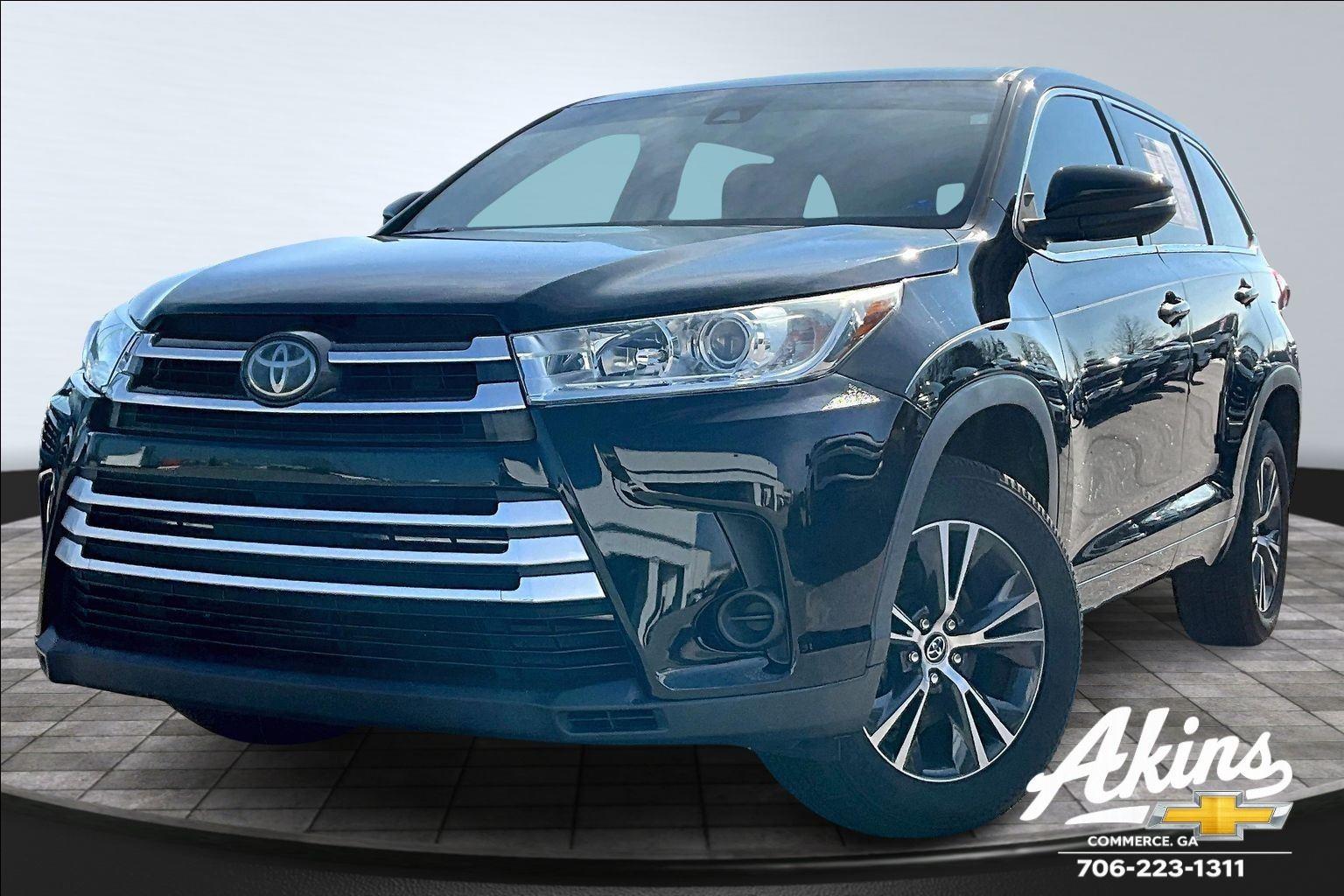 2018 Toyota Highlander LE's photo