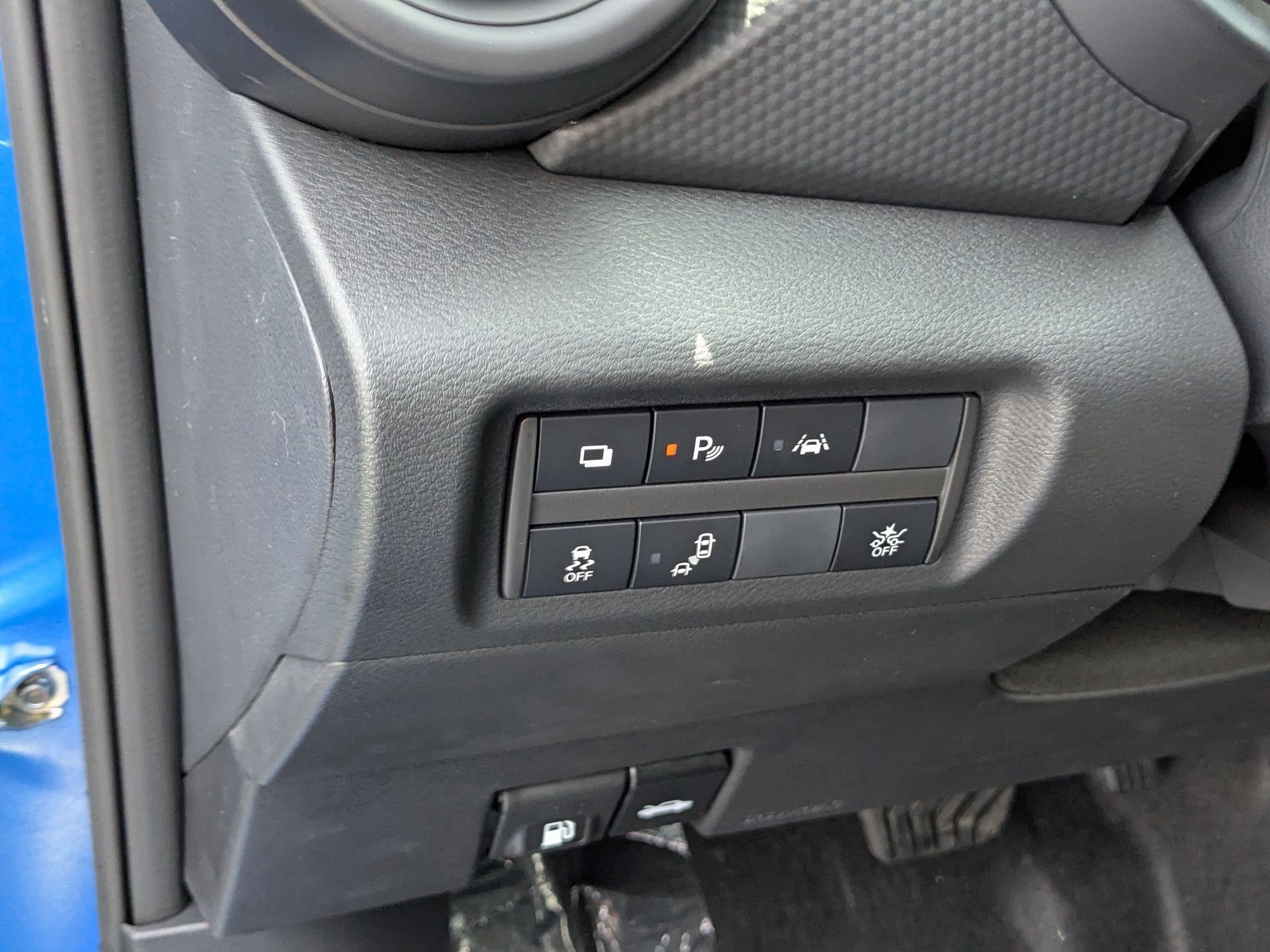 2025 Nissan Kicks Play S photo 12
