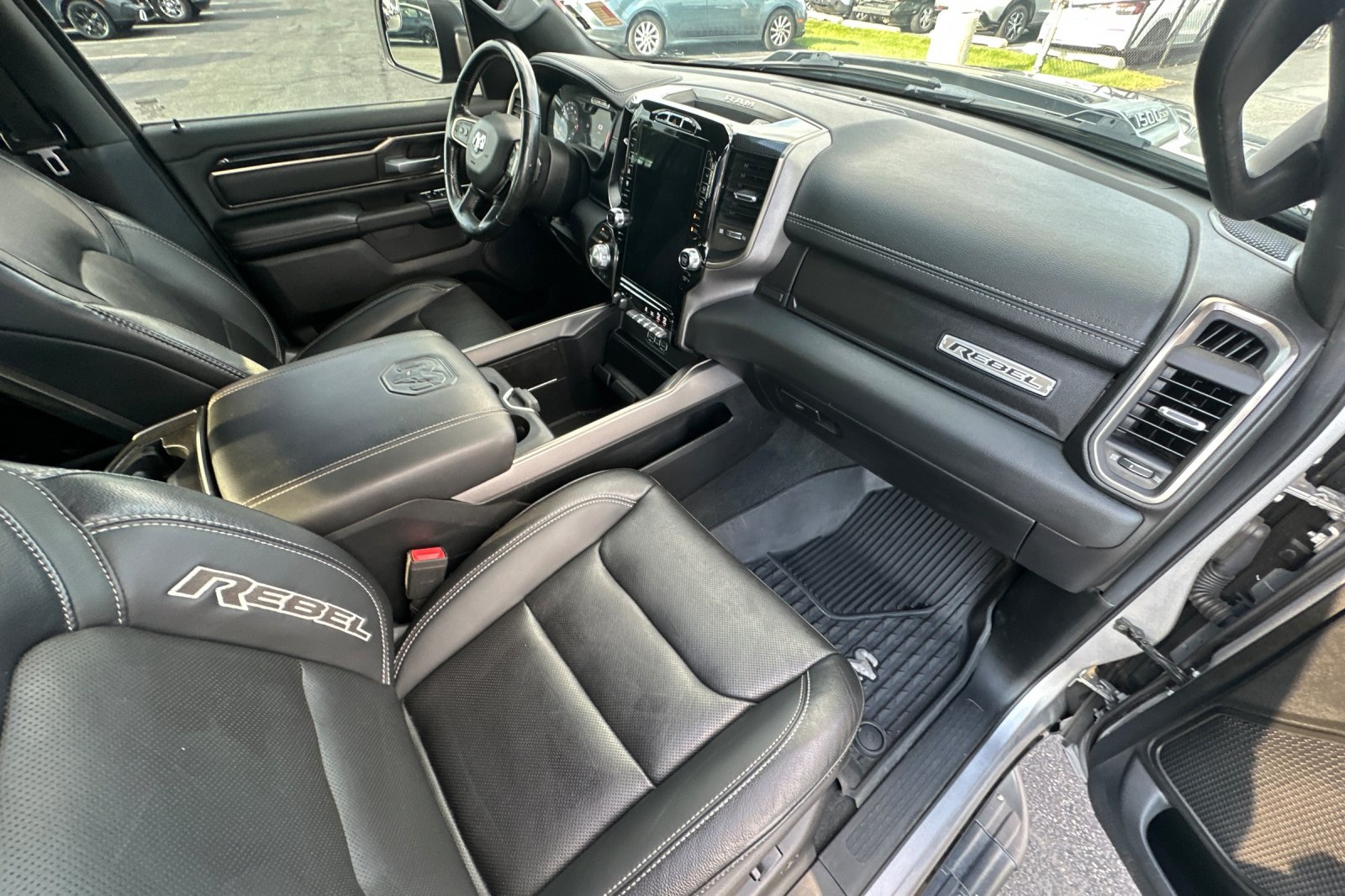 2020 Ram 1500 Rebel photo 17