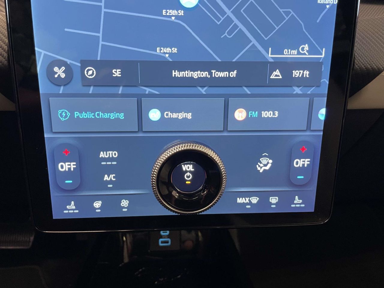 2021 Ford Mustang Mach-E Premium photo 25