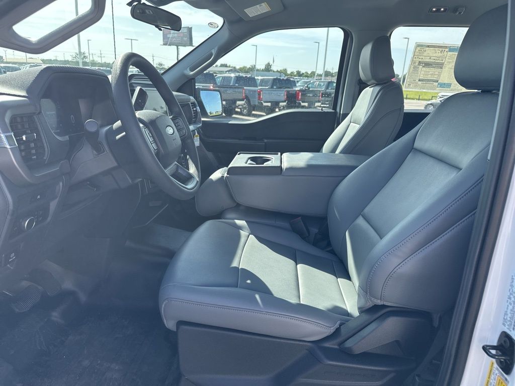 2025 Ford F-150 XL photo 12