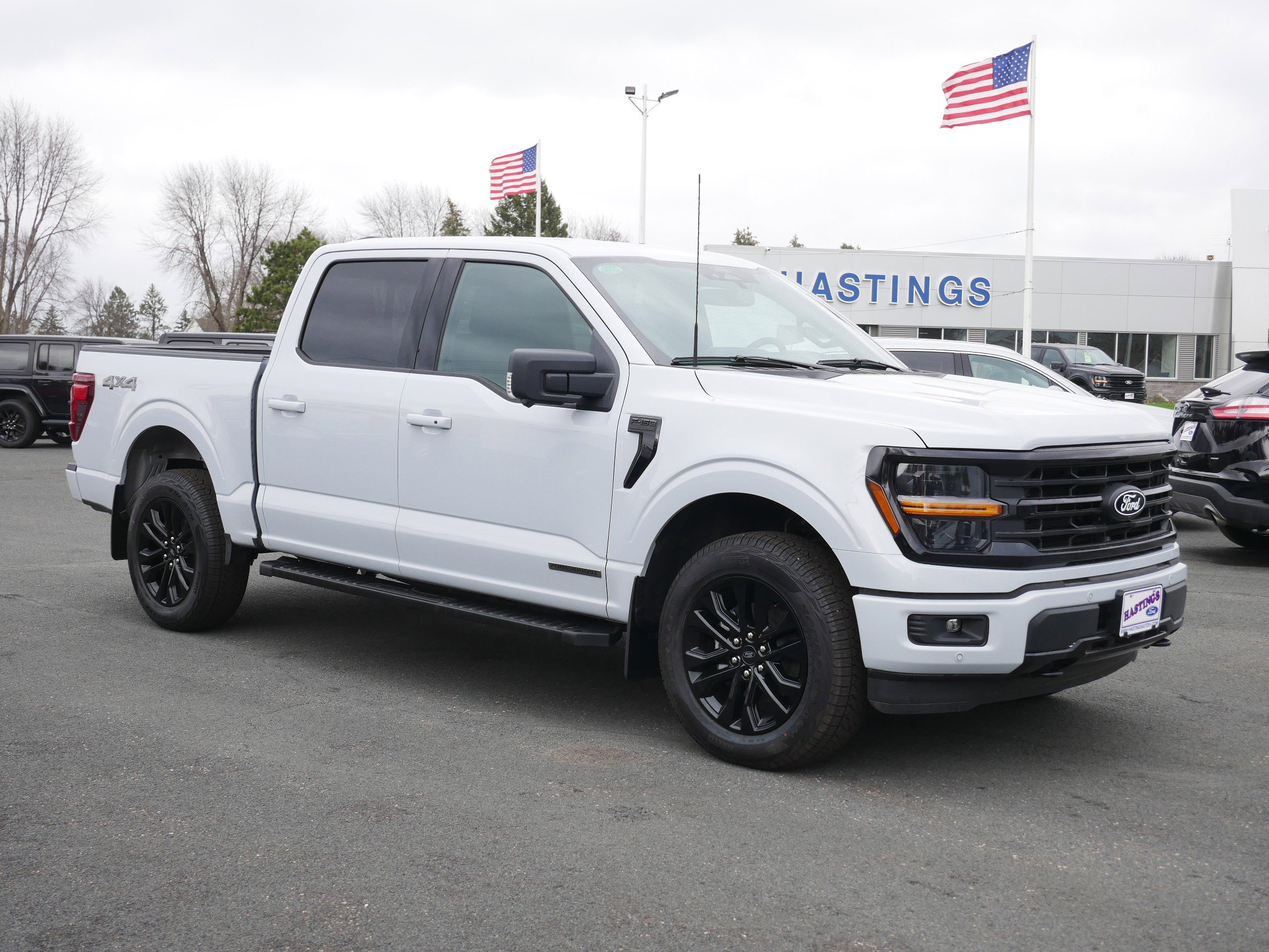 2025 Ford F-150 XLT photo 4