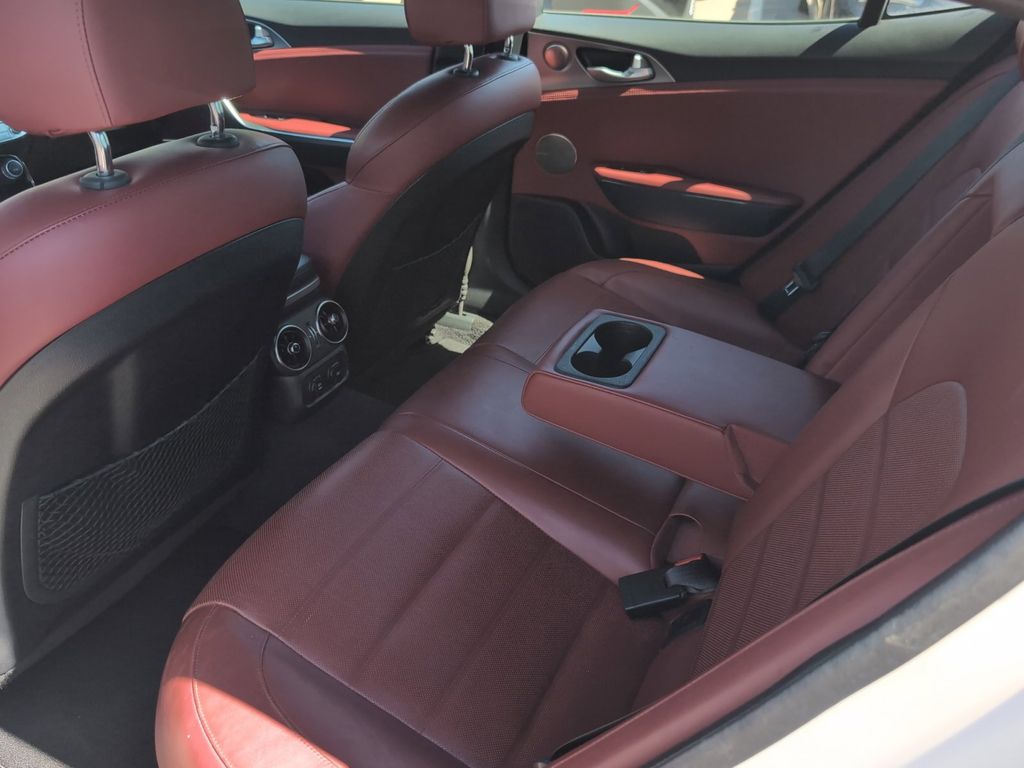 2019 Kia Stinger GT2 photo 19