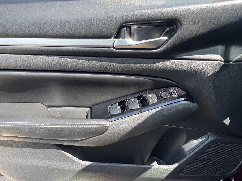 2023 Nissan Altima 2.5 SV photo 18