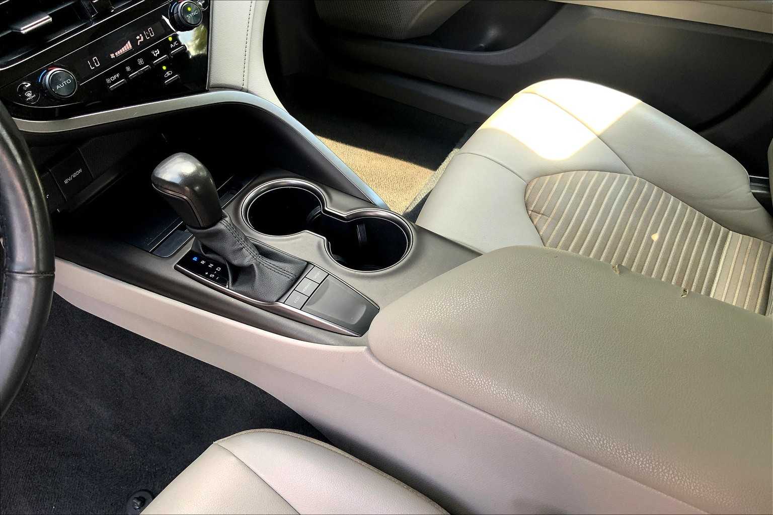 2024 Toyota Camry SE photo 15